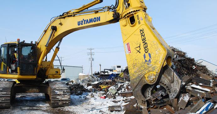 《全国最大的彩票平台》 GXT 665R working in scrap handling & 回收应用程序